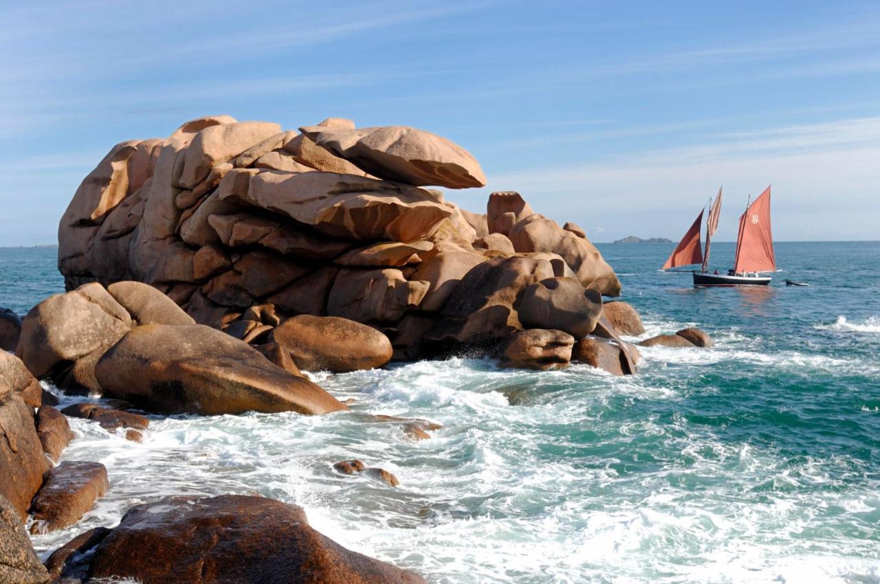 Vue Mer Cote De Granit Rose En Bretagne Trébeurden Zewnętrze zdjęcie
