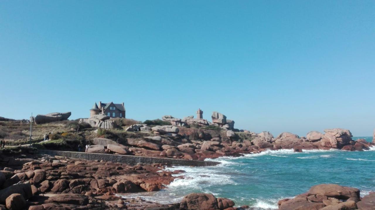 Vue Mer Cote De Granit Rose En Bretagne Trébeurden Zewnętrze zdjęcie